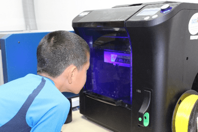 3D printing is changing the world, one cutting edge innovation at a time. Here’s how you can get your kids excited about this breakthrough STEM technology.